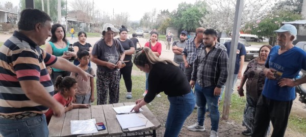 Andrés Lima anuncia entrega de permisos de terrenos en barrios Andresito y La Esperanza