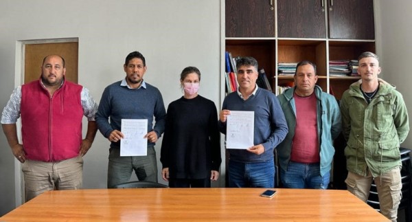 Intendencia y Adeoms ratificaron convenio colectivo ante el Ministerio de Trabajo