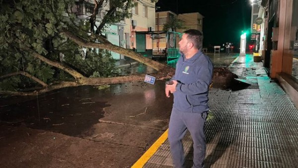 El CECOED brindó respuesta a más de cien llamados durante la tormenta del jueves por la noche