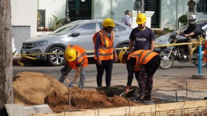 Andrés Lima recorrió obras de mantenimiento en el casco urbano de la ciudad