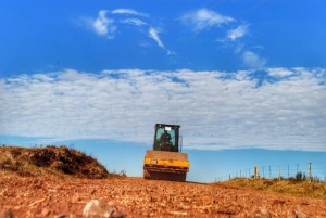 Trabajos de recuperación en Camino a la Cuchilla impulsan la conectividad agrícola en Salto