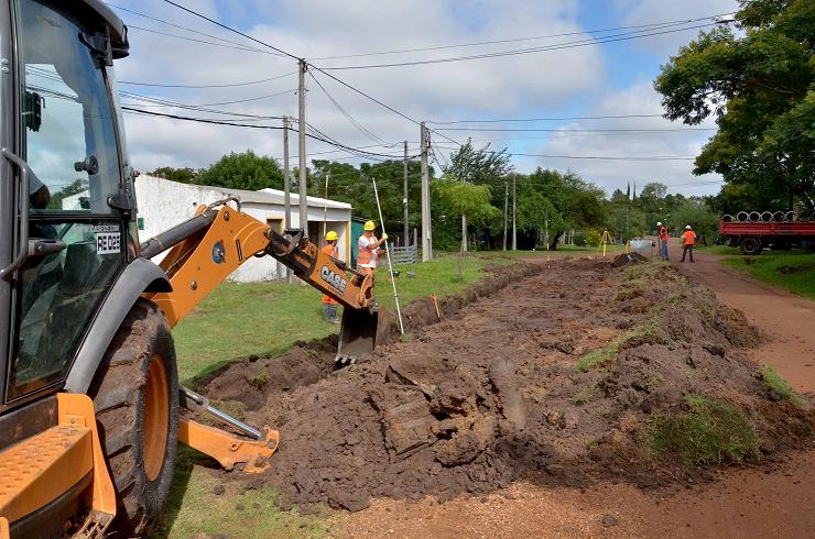Avanzan las obras de mejora urbana en barrio Calafí | Intendencia de Salto