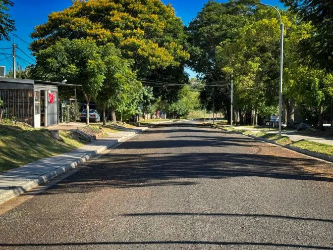 Acompañado de vecinos, el intendente Lima presentó las mejoras en el barrio Los Ingleses